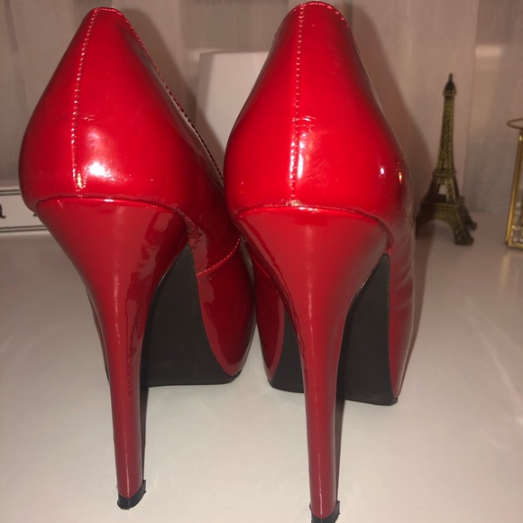 RED heels - Picture 2 of 3
